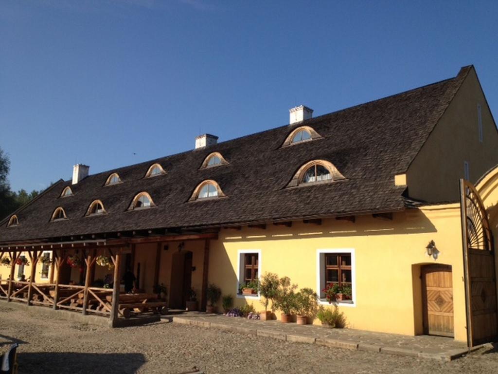 Dvur Olsiny -Hotel And Horse-Riding Karviná Eksteriør billede